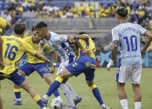 Partido entre la UD Las Palmas y el Málaga Club de Fútbol